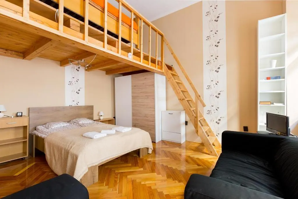 Szentkiralyi 5 - Double Basic In The City Center - Self-Check-In Budapest Apartment