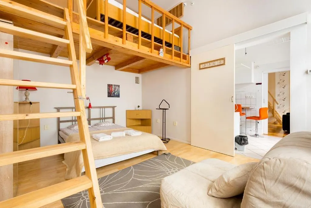 Szentkiralyi 5 - Double Basic In The City Center - Self-Check-In Budapest Appartamento
